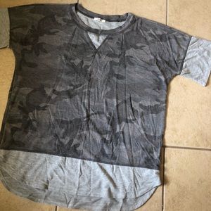 Gray camo casual top